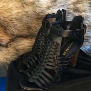 Black open toe shoes, Summer heels(American Eagle)